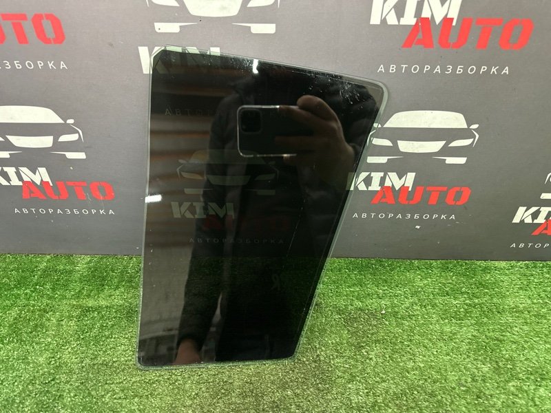 Стекло двери глухое Kia Sportage 3 2012 SL