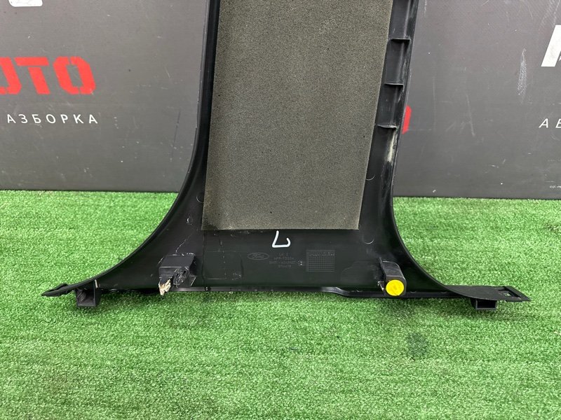 Накладка центральной стойки нижняя Ford Focus 3 2012 MK3