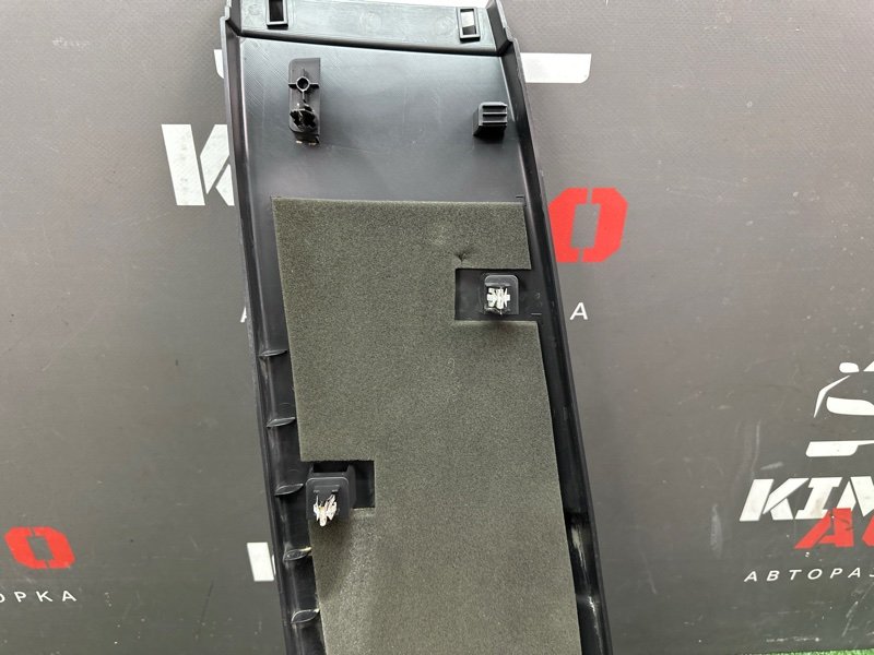 Накладка центральной стойки нижняя Ford Focus 3 2012 MK3