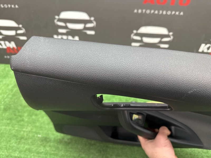 Обшивка двери Ford Focus 3 2012 MK3