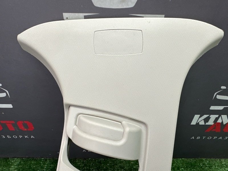 Накладка центральной стойки верхняя Ford Focus 3 2012 MK3