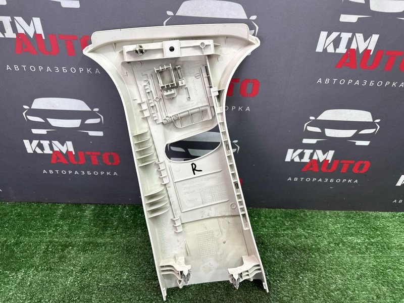 Накладка центральной стойки верхняя Ford Focus 3 2012 MK3