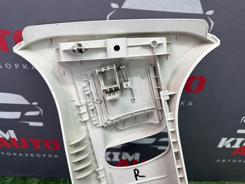 Накладка центральной стойки верхняя Ford Focus 3 2012 MK3