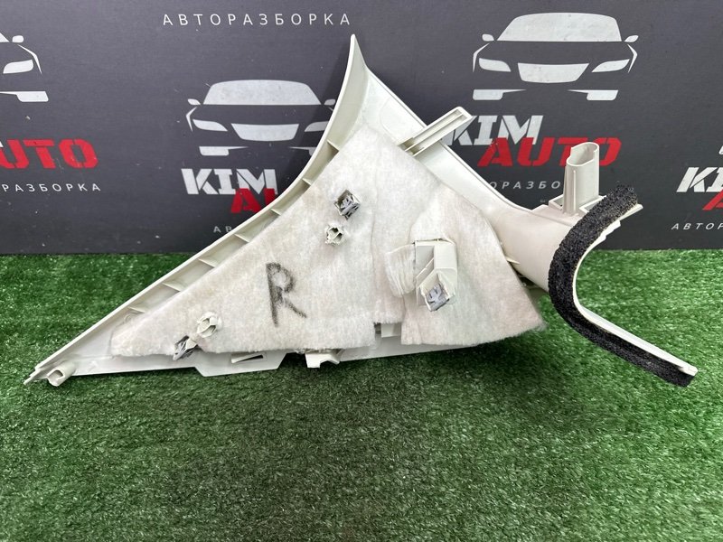 Обшивка стойки Ford Focus 3 2012 MK3