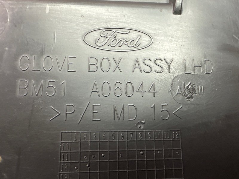 Бардачок Ford Focus 3 2012 MK3
