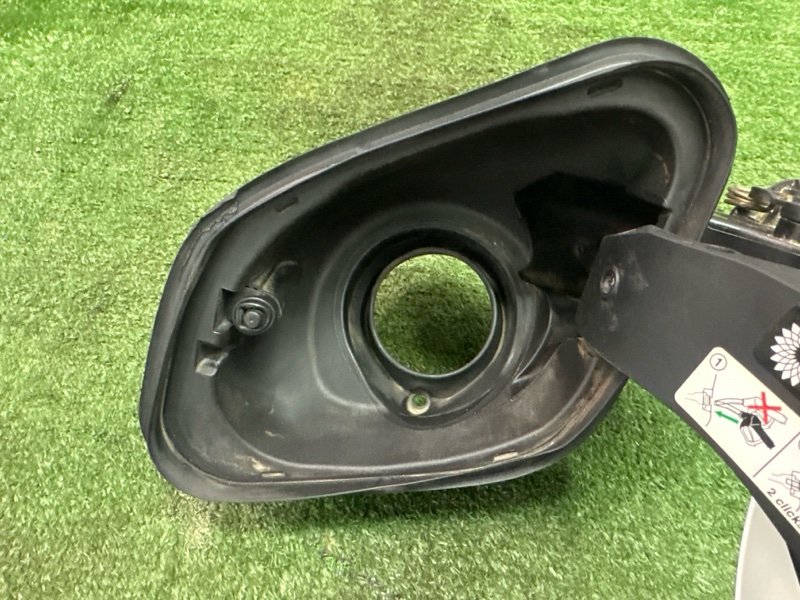 Лючок бензобака Ford Focus 3 2012 MK3