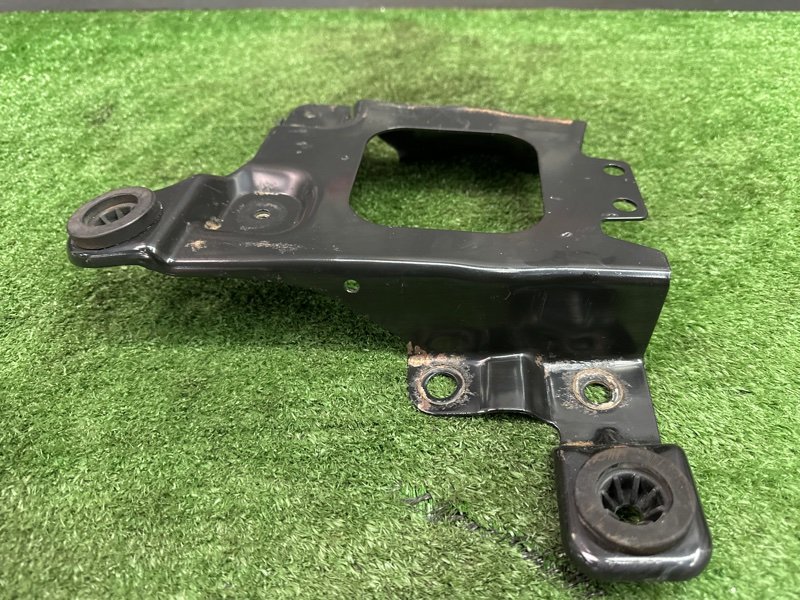 Кронштейн АКБ Ford Focus 3 2012 MK3