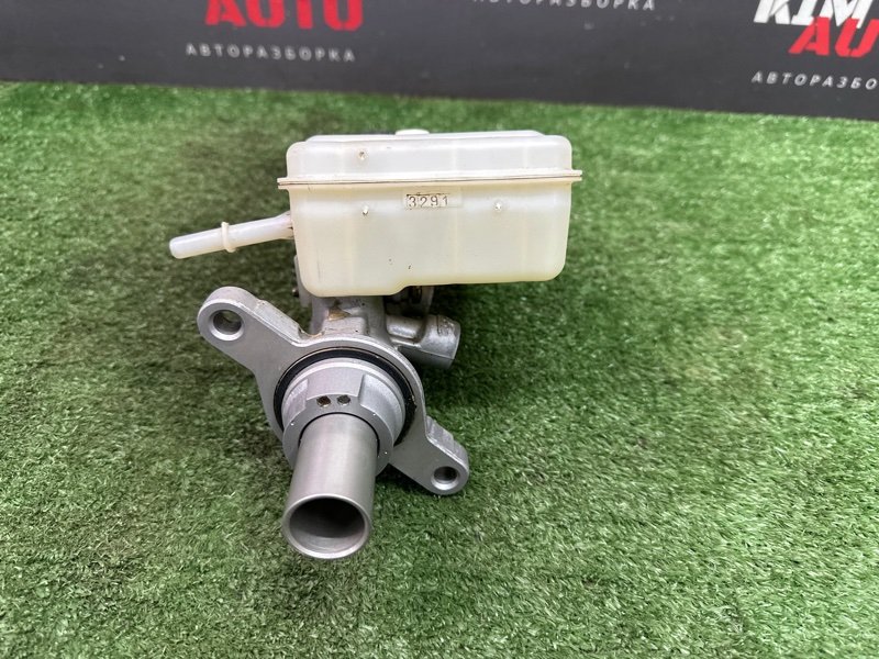 Главный тормозной цилиндр с бочком Ford Focus 3 2012 MK3