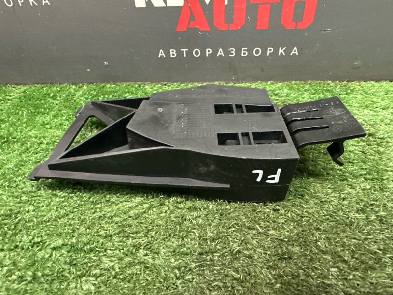 Кронштейн замка двери Ford Focus 3 2012 MK3
