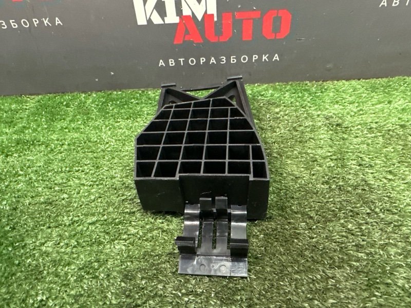 Кронштейн замка двери Ford Focus 3 2012 MK3