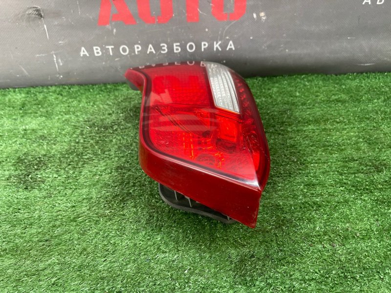 Фонарь в крышку багажника Kia Rio 3 2012 QB