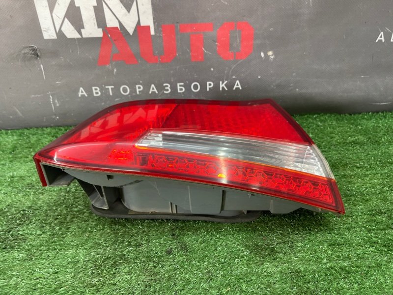 Фонарь в крышку багажника Kia Rio 3 2012 QB