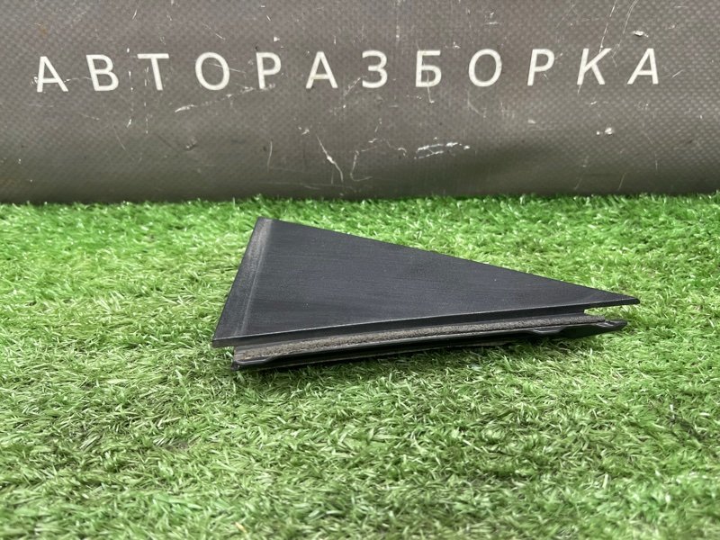 Накладка двери наружная треугольник Kia Rio 3 2012 QB