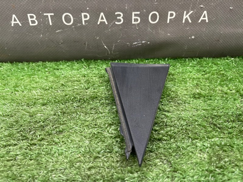 Накладка двери наружная треугольник Kia Rio 3 2012 QB