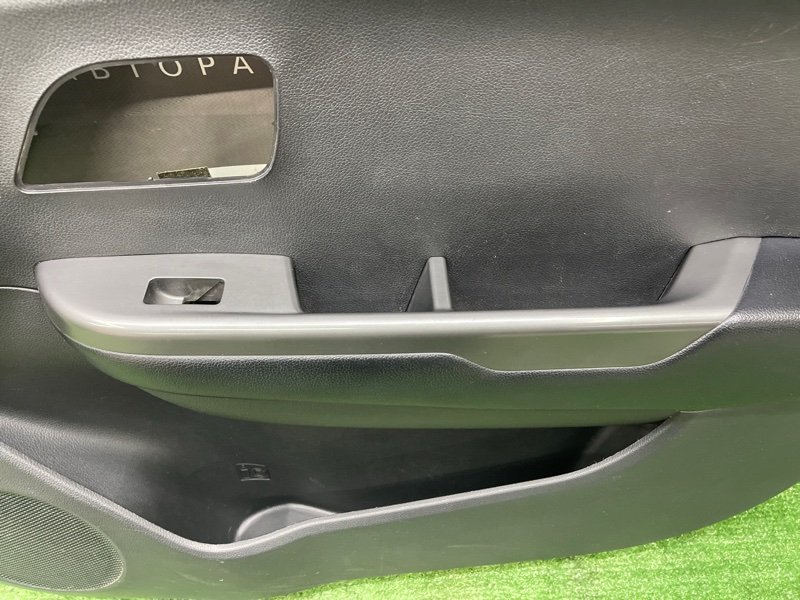 Обшивка двери Kia Rio 3 2012 QB