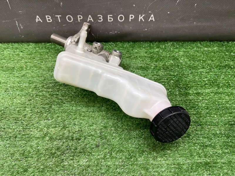 Главный тормозной цилиндр с бочком Kia Rio 3 2012 QB