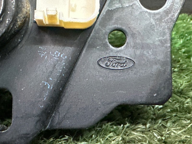 Замок капота Ford Focus 3 2012 MK3