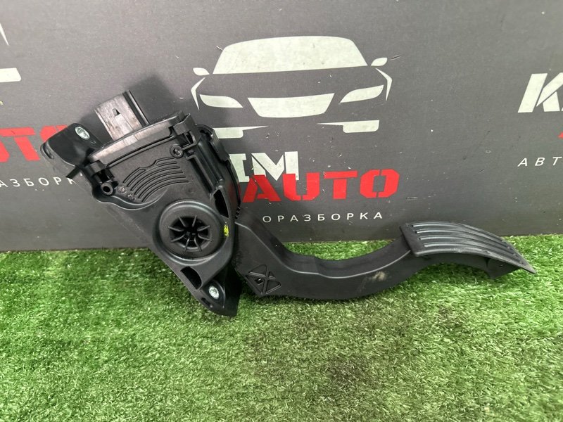 Педаль газа электронная Ford Focus 3 2012 MK3