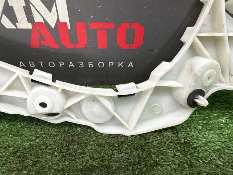 Кронштейн бампера Ford Focus 3 2012 MK3