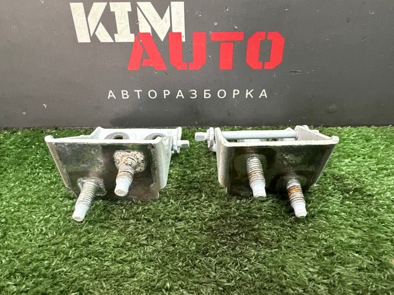 Петли крышки багажника Ford Focus 3 2012 MK3