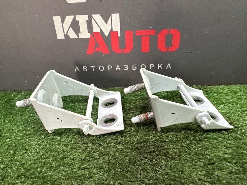 Петли крышки багажника Ford Focus 3 2012 MK3