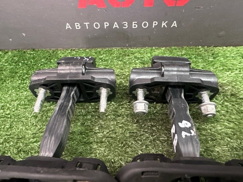 Ограничитель двери Ford Focus 3 2012 MK3