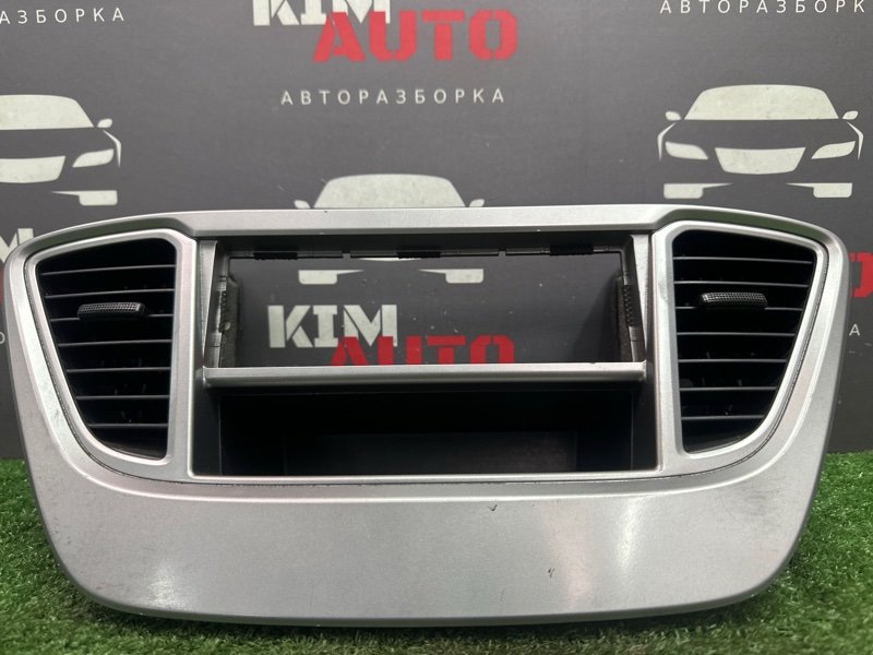 Рамка магнитолы с дефлекторами Hyundai Solaris 2 2020 HCR