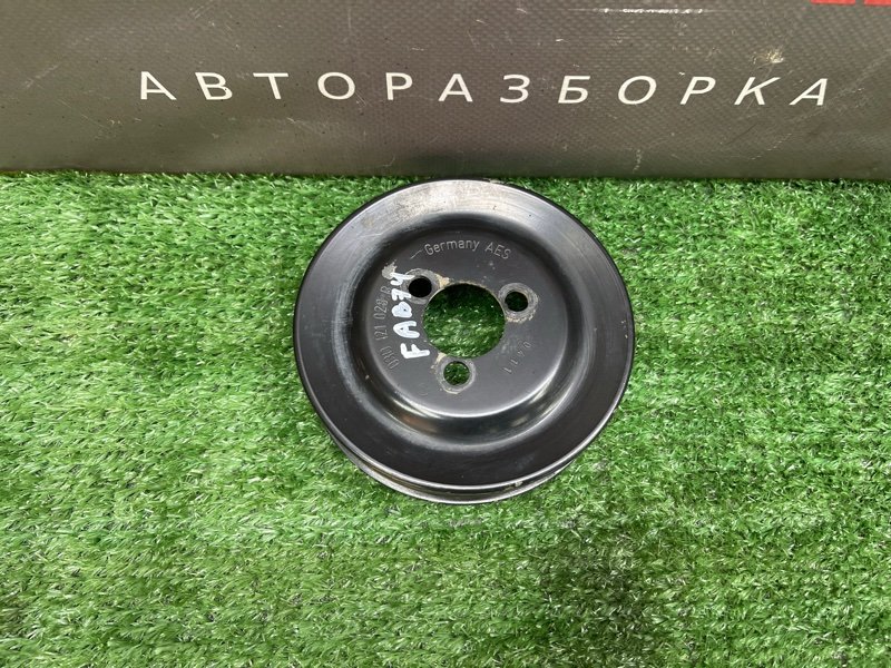 Шкив помпы Skoda Fabia 2 2011