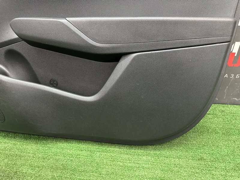 Обшивка двери Hyundai Solaris 2 2020 HCR