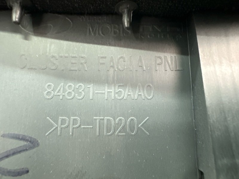 Накладка панели приборов (Козырек) Hyundai Solaris 2 2020 HCR