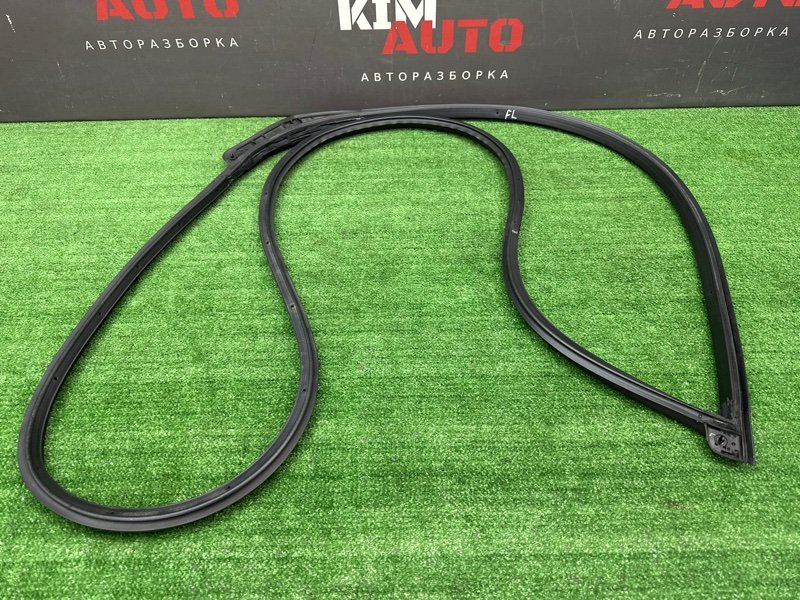 Уплотнитель двери Hyundai Solaris 2 2020 HCR