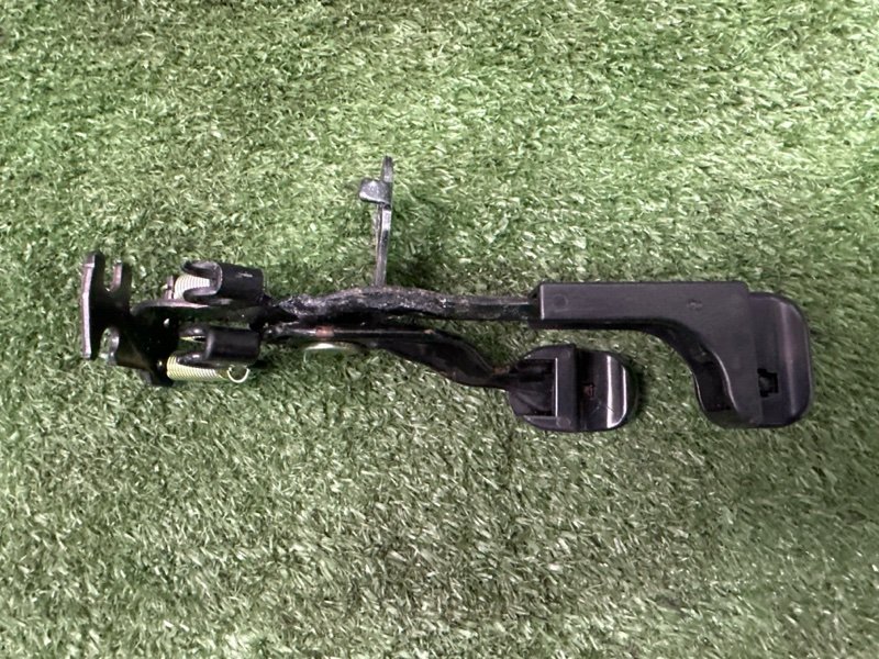 Ручка открывания бензобака и багажника Hyundai Solaris 2 2020 HCR