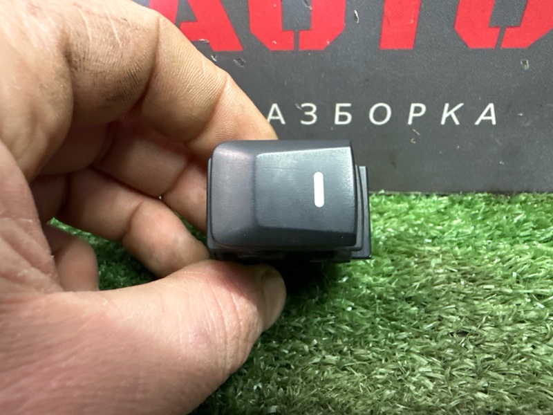 Кнопка стеклоподъемника Kia Sportage 3 2012 SL