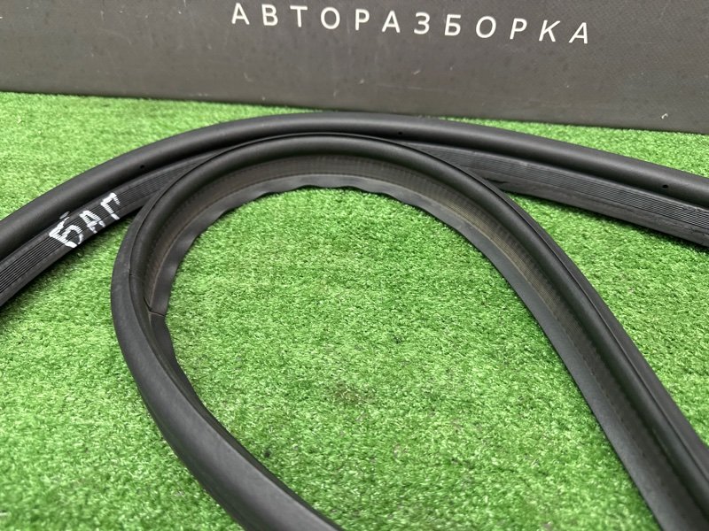 Уплотнитель багажника Hyundai Solaris 2 2020 HCR