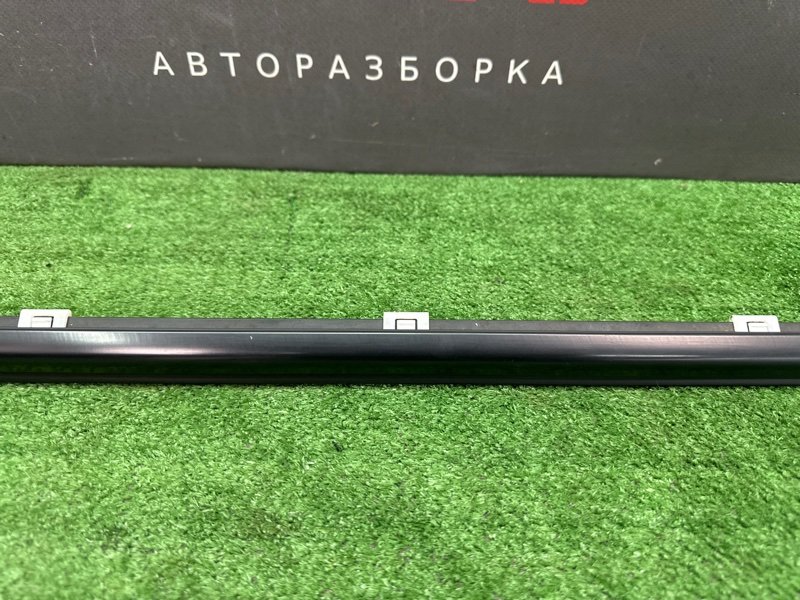 Уплотнитель стекла наружный (Бархотка) Hyundai Solaris 2 2020 HCR