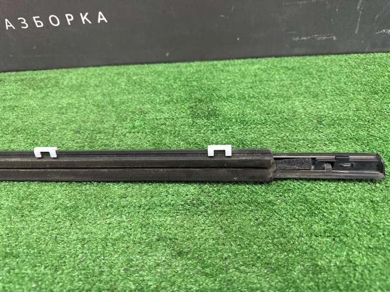 Уплотнитель стекла наружный (Бархотка) Hyundai Solaris 2 2020 HCR