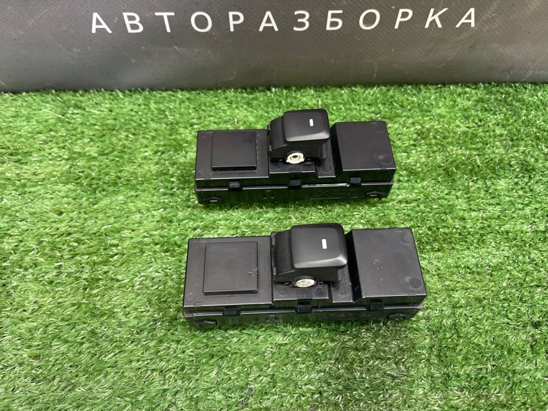Кнопка стеклоподъемника Hyundai Sonata 7 2018