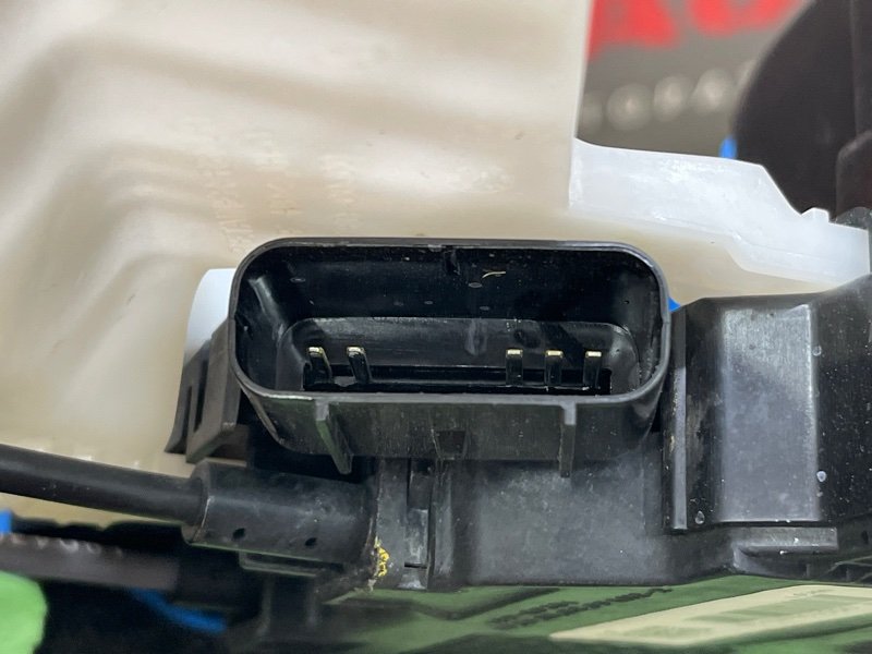 Замок двери Hyundai Sonata 7 2018