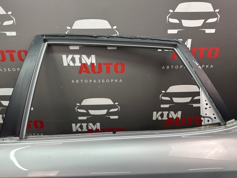 Дверь с повреждениями Kia Ceed 1 HB 2010 ED