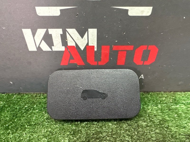 Заглушка обшивки крышки багажника Kia Ceed 1 HB 2010 ED
