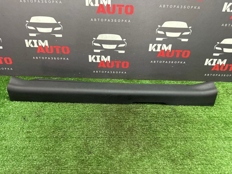 Накладка порога внутренняя Kia Ceed 1 HB 2010 ED