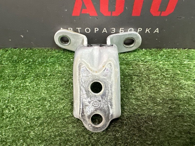 Петли двери Kia Ceed 1 HB 2010 ED