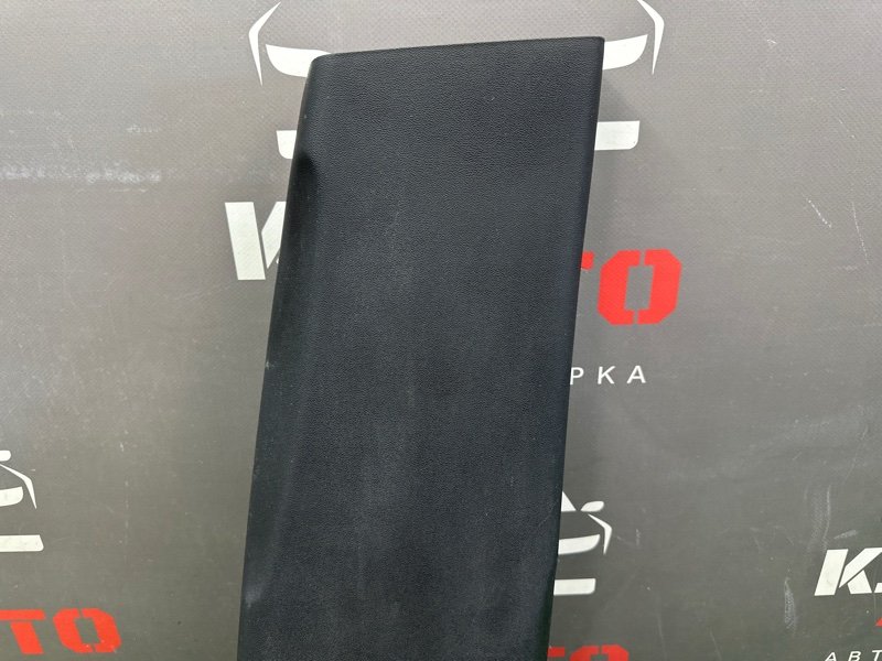 Накладка центральной стойки нижняя Kia Ceed 1 HB 2010 ED