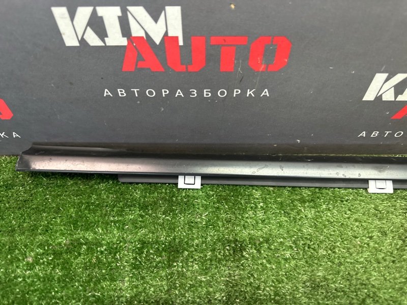 Уплотнитель стекла наружный (Бархотка) Kia Ceed 1 HB 2010 ED