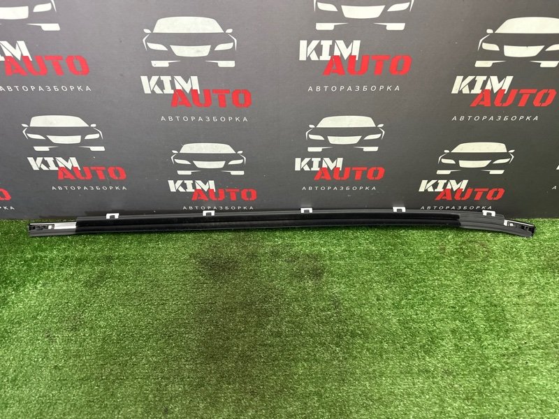 Уплотнитель стекла наружный (Бархотка) Kia Ceed 1 HB 2010 ED