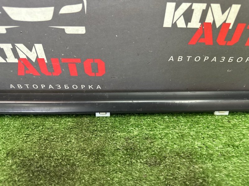 Уплотнитель стекла наружный (Бархотка) Kia Ceed 1 HB 2010 ED