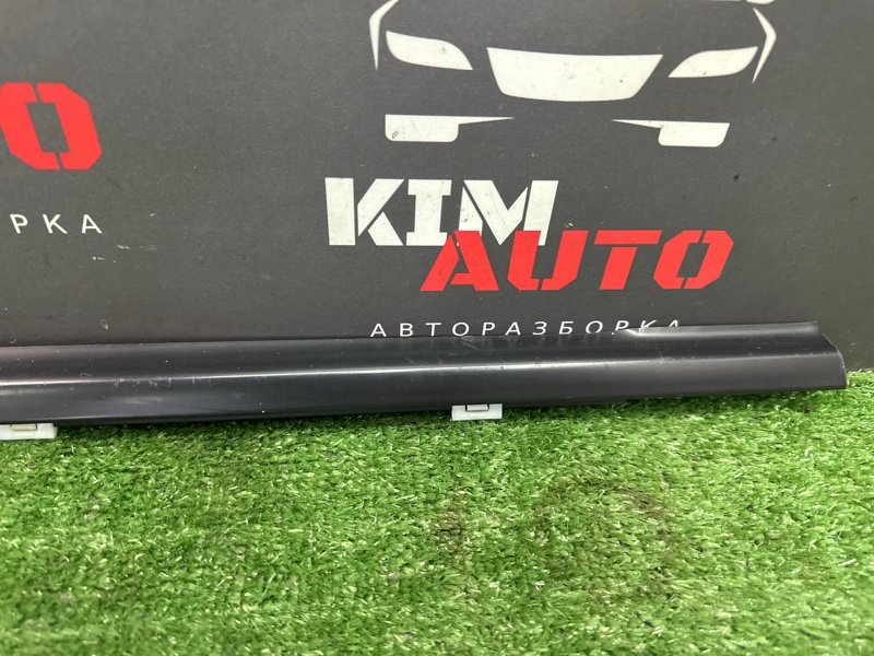 Уплотнитель стекла наружный (Бархотка) Kia Ceed 1 HB 2010 ED