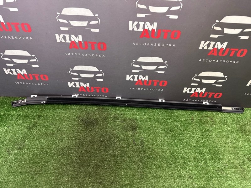 Уплотнитель стекла наружный (Бархотка) Kia Ceed 1 HB 2010 ED
