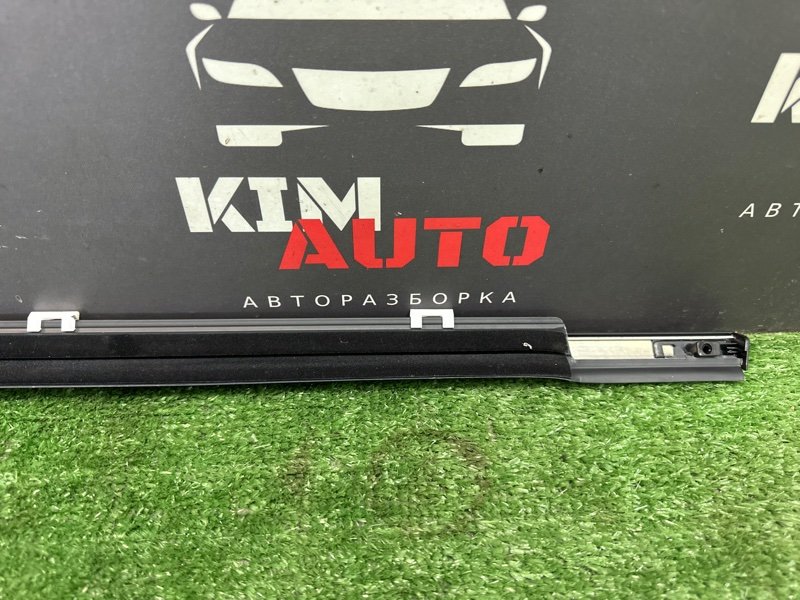 Уплотнитель стекла наружный (Бархотка) Kia Ceed 1 HB 2010 ED