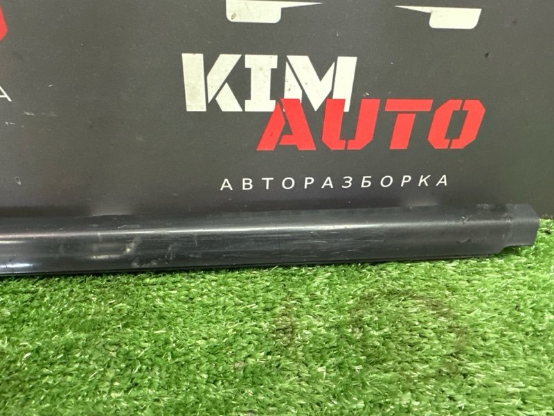 Уплотнитель стекла наружный (Бархотка) Kia Ceed 1 HB 2010 ED